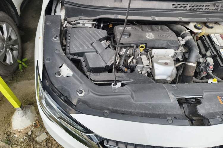 Used Buick GL6 2021 323T Mild Hybrid Connect Prestige Model Engine Bay Right