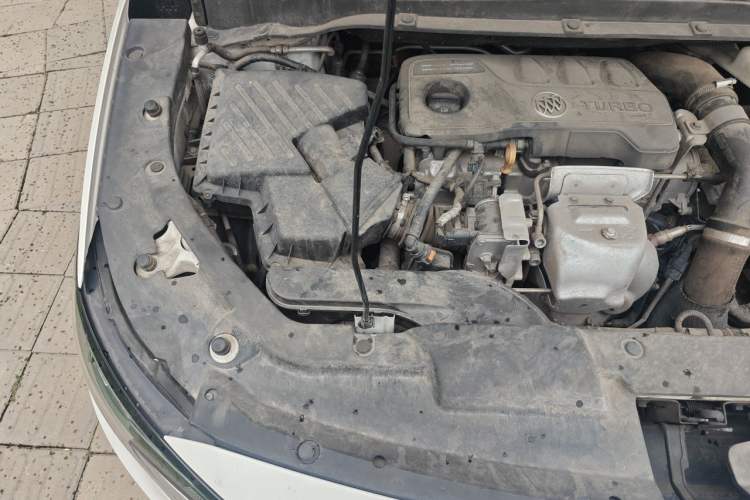 Used Buick GL6 2021 323T Mild Hybrid Connect Luxury Model Engine Bay Right