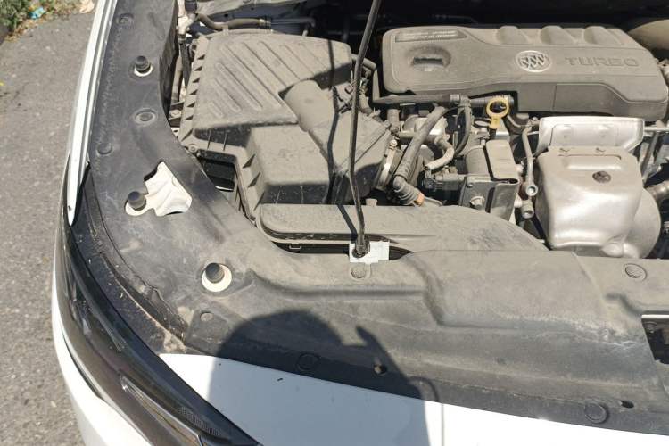 Used Buick GL6 2021 323T Mild Hybrid Connect Luxury Model Engine Bay Right