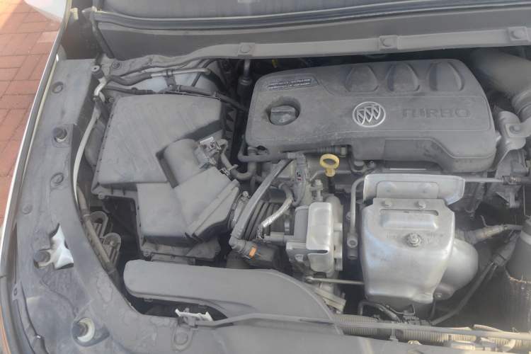 Used Buick GL6 2021 323T Mild Hybrid Connect Luxury Model Engine Bay Right