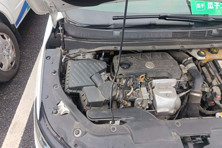 Used Buick GL6 2021 323T Mild Hybrid Connect Luxury Model Engine Bay Right