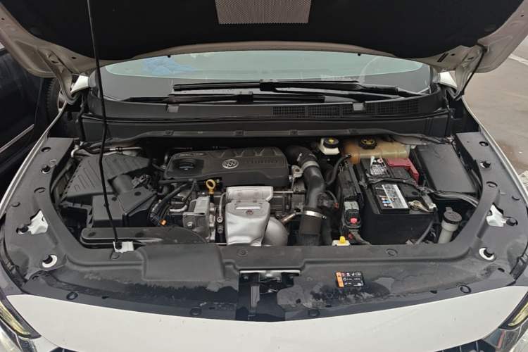 Used Buick GL6 2021 323T Mild Hybrid Connect Luxury Model Engine Bay