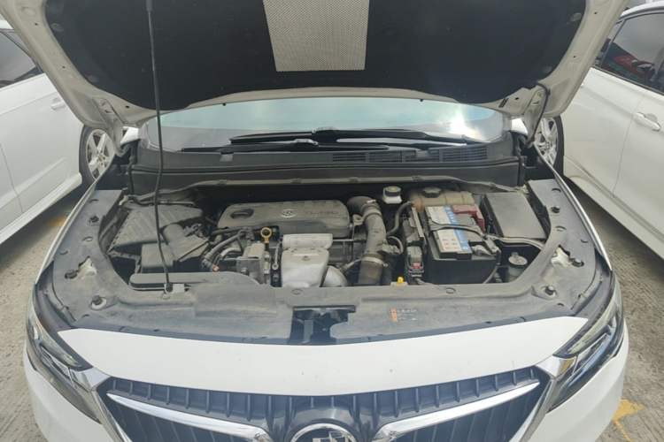 Used Buick GL6 2021 323T Mild Hybrid Connect Prestige Model Engine Bay