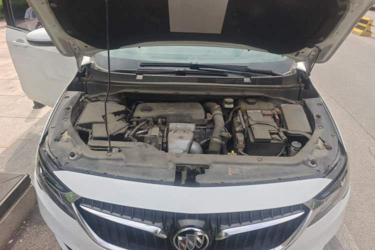Used Buick GL6 2021 323T Mild Hybrid Connect Luxury Model Engine Bay