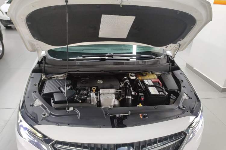Used Buick GL6 2021 323T Mild Hybrid Connect Luxury Model Engine Bay