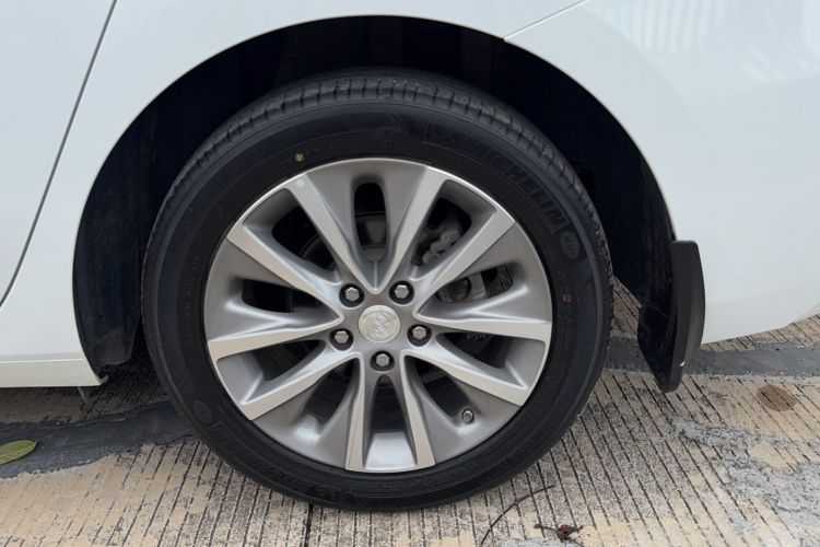 Used Buick GL6 2021 323T Mild Hybrid Connect Luxury Model Exterior 2