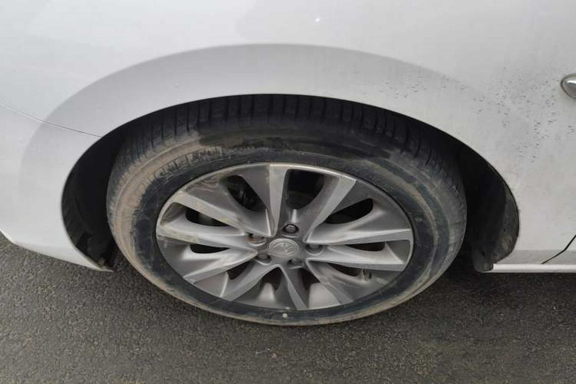 Used Buick GL6 2021 323T Mild Hybrid Connect Luxury Model Exterior 4