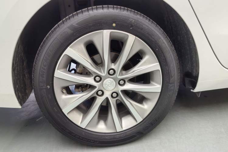 Used Buick GL6 2021 323T Mild Hybrid Connect Luxury Model Exterior 5