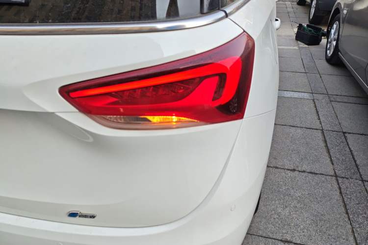 Used Buick GL6 2021 323T Mild Hybrid Connect Prestige Model Exterior 6
