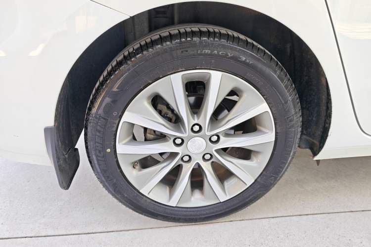 Used Buick GL6 2021 323T Mild Hybrid Connect Luxury Model Exterior 8