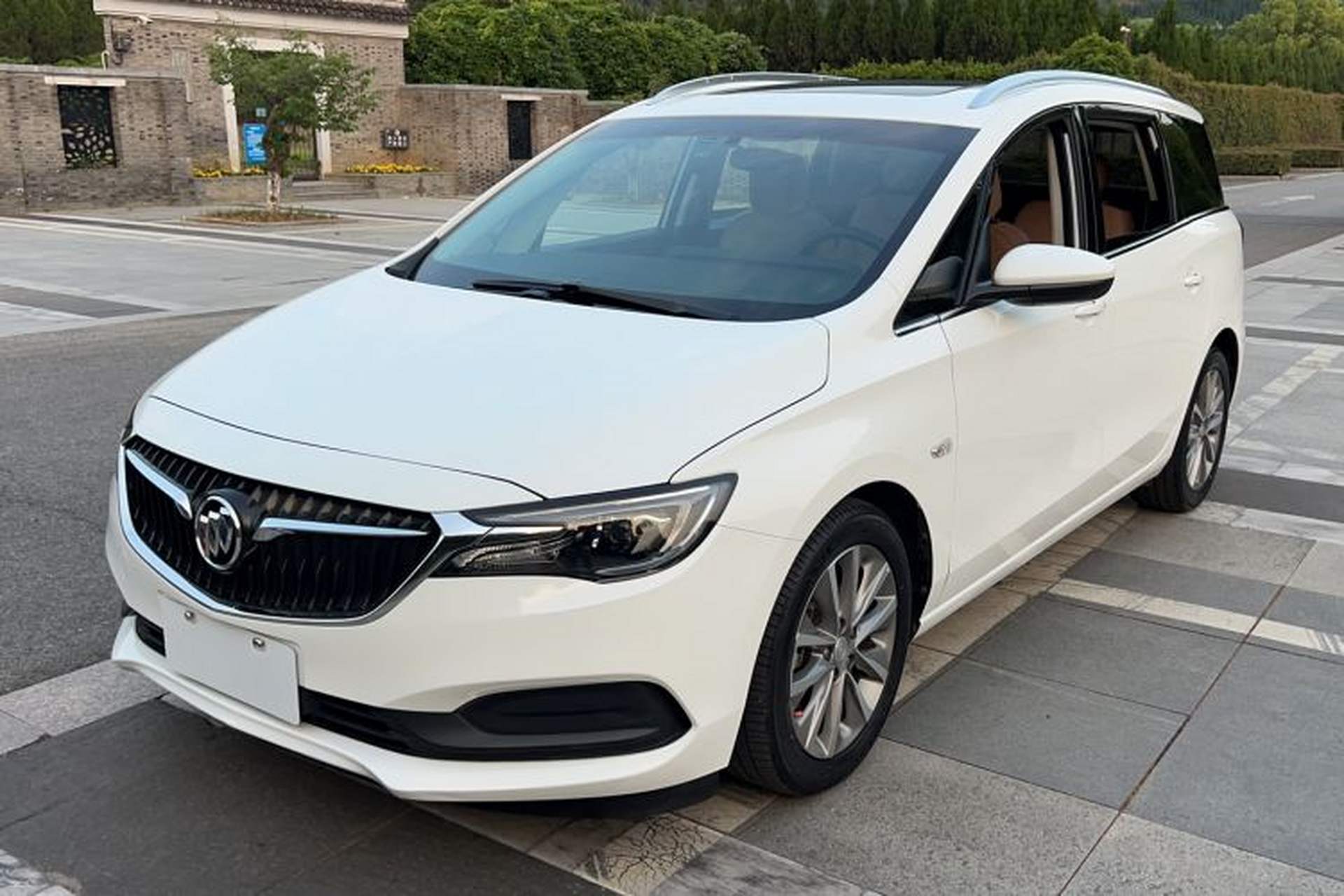 Used Buick GL6 2021 323T Mild Hybrid Connect Luxury Model Front Left 45 Deg
