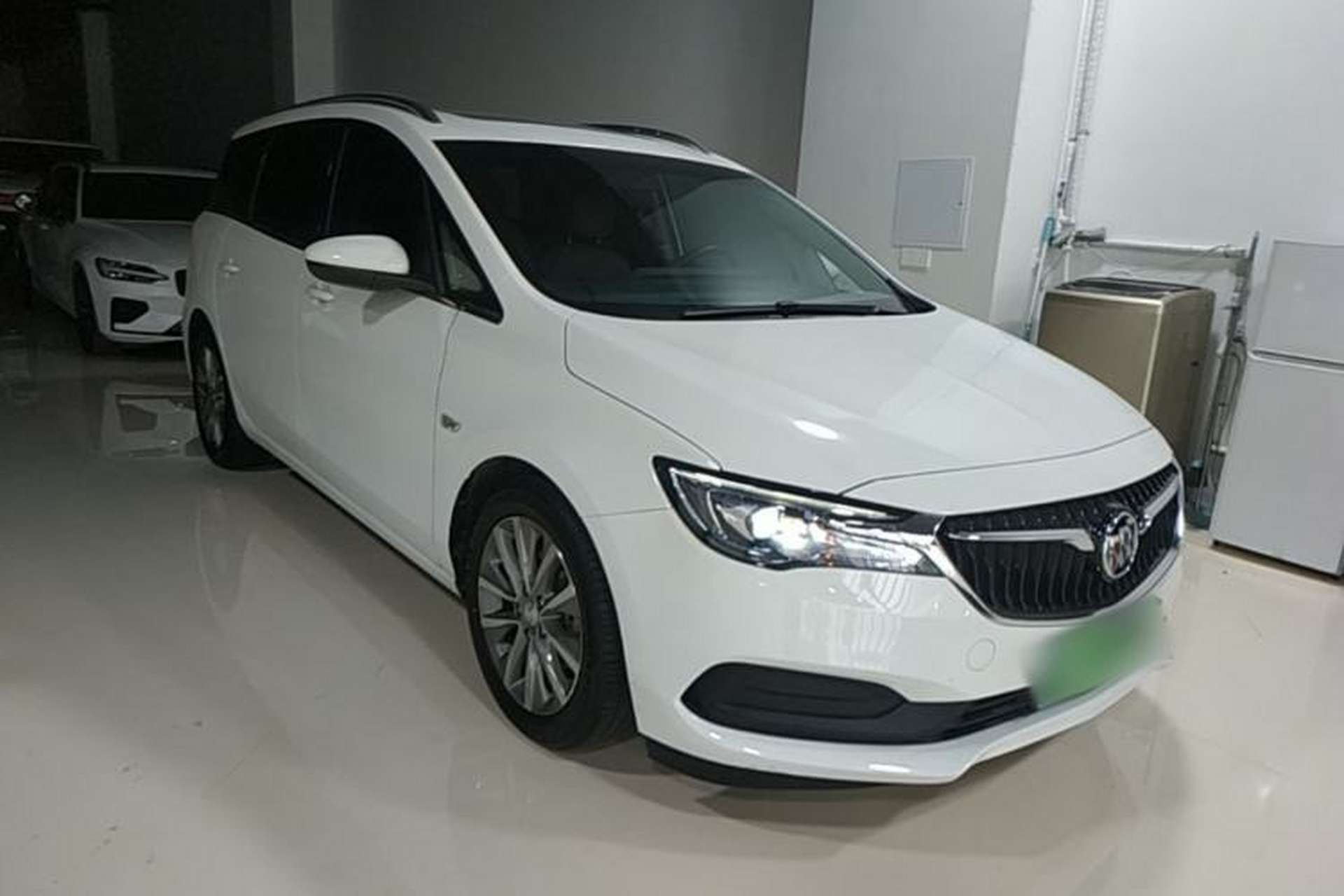 Used Buick GL6 2021 323T Mild Hybrid Connect Luxury Model Front Right 45 Deg