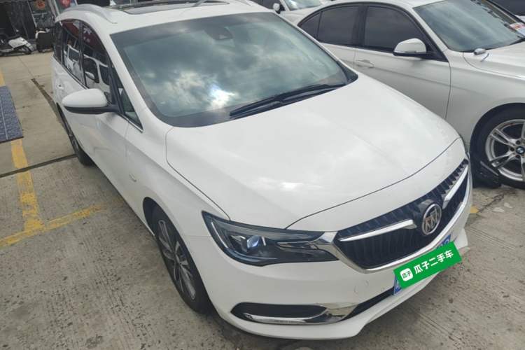 Used Buick GL6 2021 323T Mild Hybrid Connect Prestige Model Front Right 45 Deg