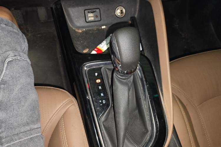 Used Buick GL6 2021 323T Mild Hybrid Connect Luxury Model Gear Lever