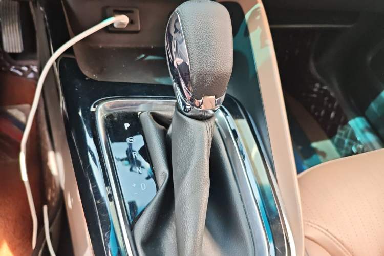 Used Buick GL6 2021 323T Mild Hybrid Connect Luxury Model Gear Lever