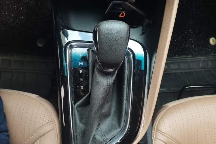 Used Buick GL6 2021 323T Mild Hybrid Connect Luxury Model Gear Lever