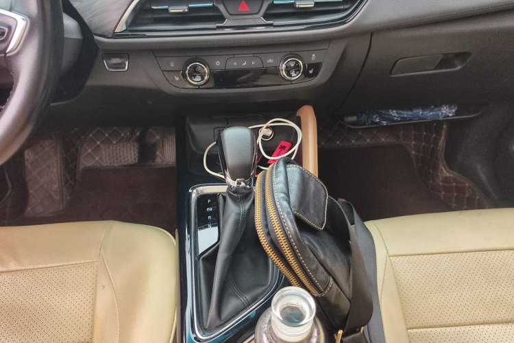 Used Buick GL6 2021 323T Mild Hybrid Connect Luxury Model Gear Lever