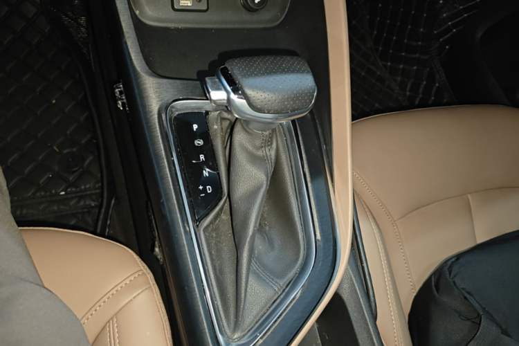 Used Buick GL6 2021 323T Mild Hybrid Connect Prestige Model Gear Lever