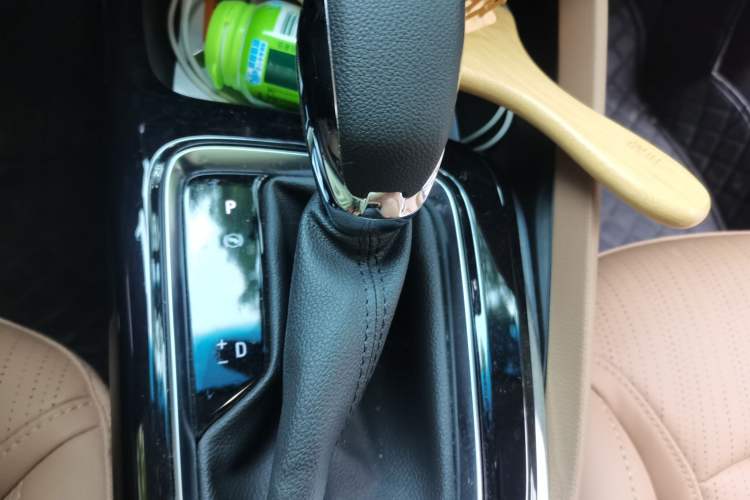 Used Buick GL6 2021 323T Mild Hybrid Connect Luxury Model Gear Lever