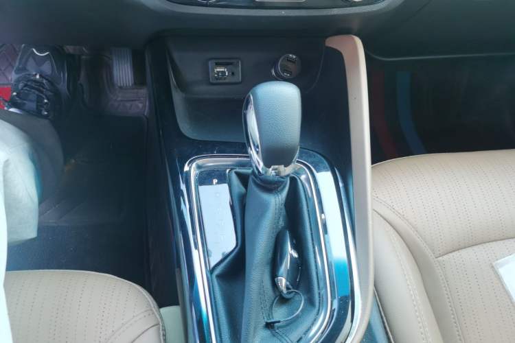 Used Buick GL6 2021 323T Mild Hybrid Connect Luxury Model Gear Lever