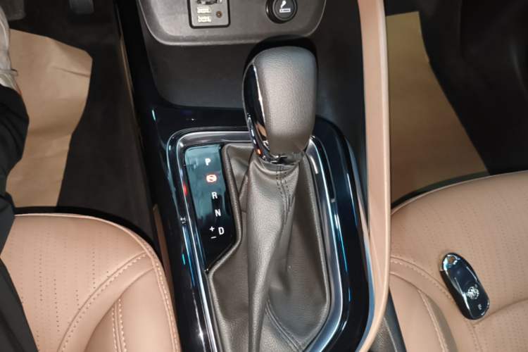 Used Buick GL6 2021 323T Mild Hybrid Connect Luxury Model Gear Lever
