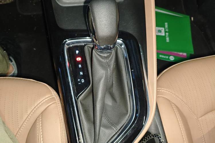 Used Buick GL6 2021 323T Mild Hybrid Connect Luxury Model Gear Lever