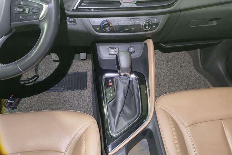Used Buick GL6 2021 323T Mild Hybrid Connect Luxury Model Gear Lever