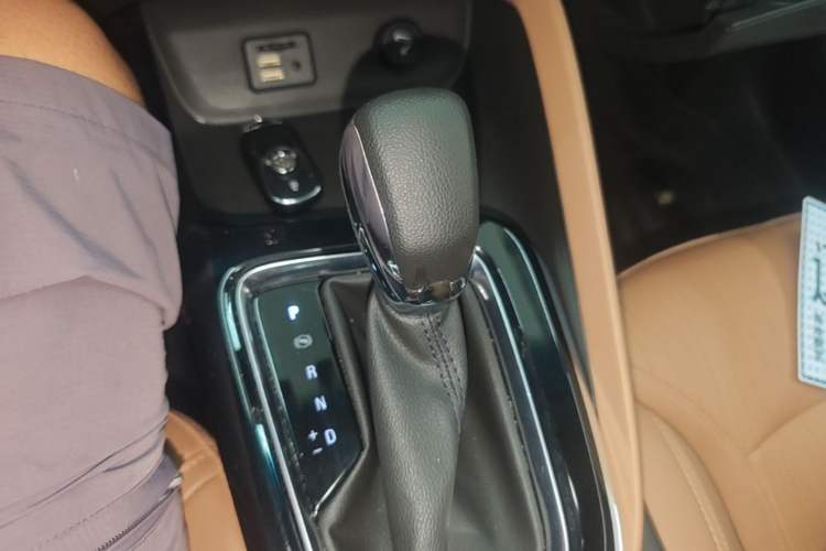 Used Buick GL6 2021 323T Mild Hybrid Connect Luxury Model Gear Lever