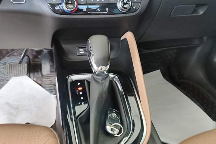 Used Buick GL6 2021 323T Mild Hybrid Connect Luxury Model Gear Lever