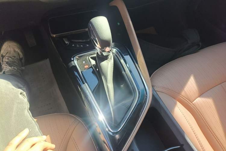 Used Buick GL6 2021 323T Mild Hybrid Connect Luxury Model Gear Lever