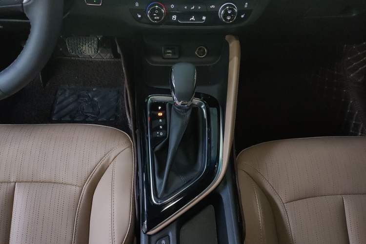 Used Buick GL6 2021 323T Mild Hybrid Connect Luxury Model Gear Lever
