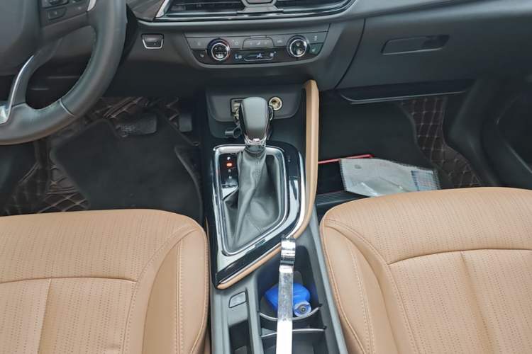 Used Buick GL6 2021 323T Mild Hybrid Connect Luxury Model Gear Lever