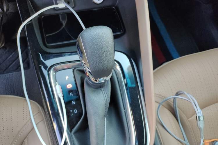 Used Buick GL6 2021 323T Mild Hybrid Connect Luxury Model Gear Lever