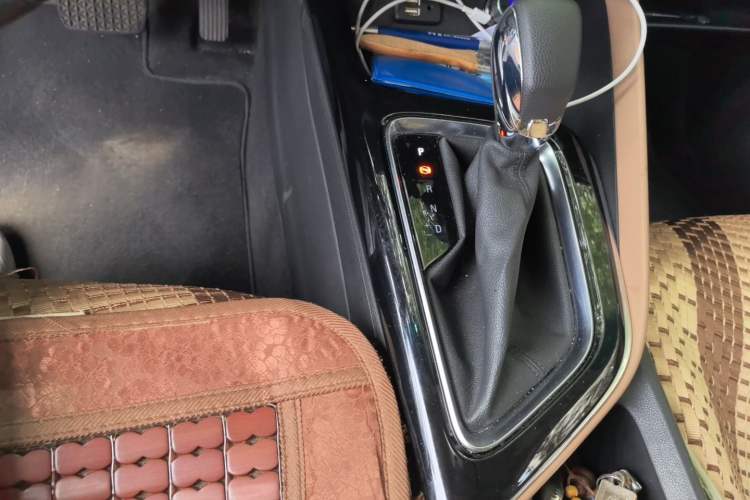 Used Buick GL6 2021 323T Mild Hybrid Connect Luxury Model Gear Lever