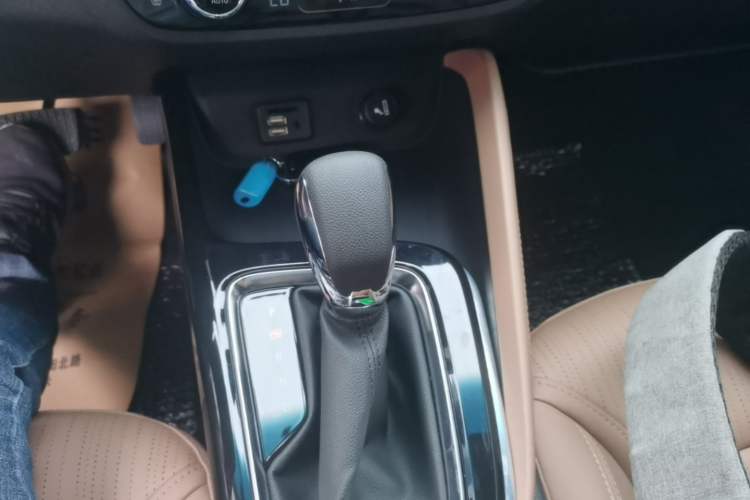 Used Buick GL6 2021 323T Mild Hybrid Connect Luxury Model Gear Lever