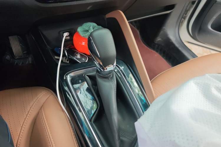 Used Buick GL6 2021 323T Mild Hybrid Connect Luxury Model Gear Lever