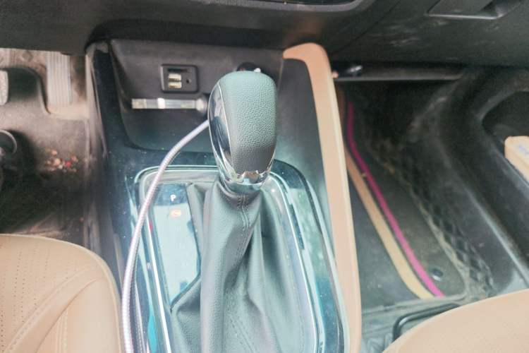 Used Buick GL6 2021 323T Mild Hybrid Connect Luxury Model Gear Lever