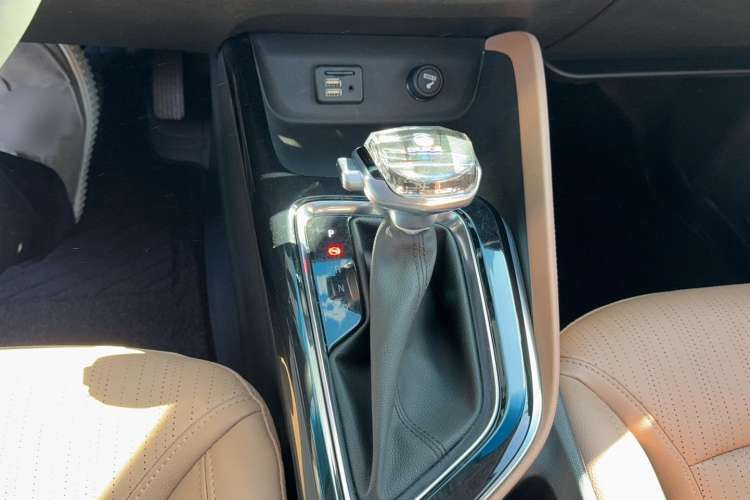 Used Buick GL6 2021 323T Mild Hybrid Connect Luxury Model Gear Lever