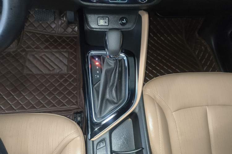 Used Buick GL6 2021 323T Mild Hybrid Connect Luxury Model Gear Lever