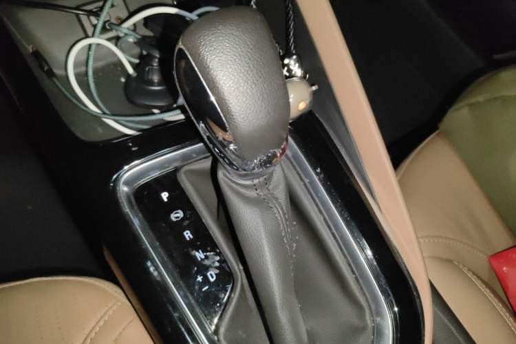 Used Buick GL6 2021 323T Mild Hybrid Connect Luxury Model Gear Lever