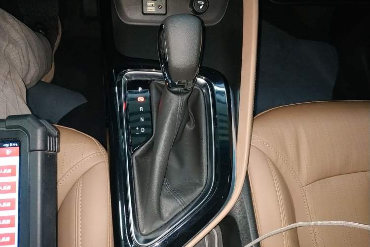 Used Buick GL6 2021 323T Mild Hybrid Connect Luxury Model Gear Lever