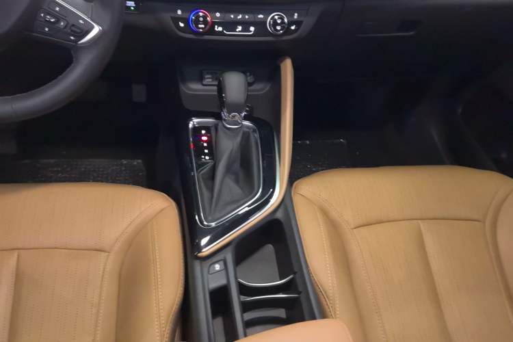 Used Buick GL6 2021 323T Mild Hybrid Connect Luxury Model Gear Lever