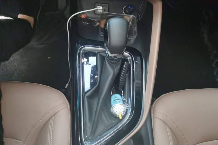 Used Buick GL6 2021 323T Mild Hybrid Connect Prestige Model Gear Lever