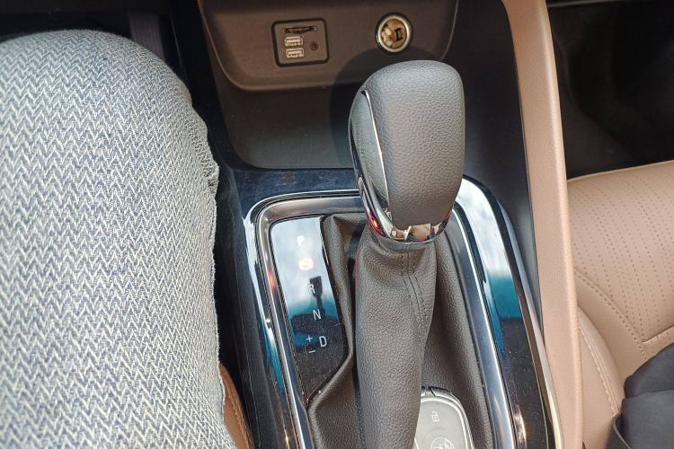 Used Buick GL6 2021 323T Mild Hybrid Connect Luxury Model Gear Lever