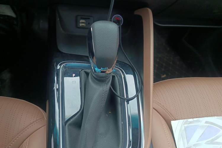 Used Buick GL6 2021 323T Mild Hybrid Connect Luxury Model Gear Lever
