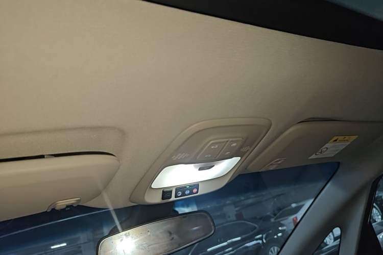Used Buick GL6 2021 323T Mild Hybrid Connect Prestige Model Headliner
