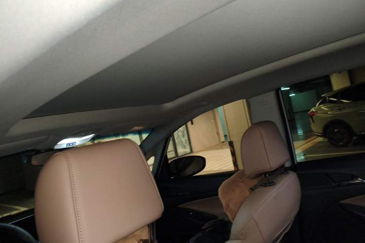 Used Buick GL6 2021 323T Mild Hybrid Connect Luxury Model Headliner