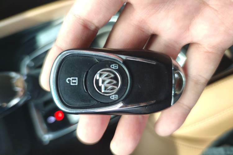Used Buick GL6 2021 323T Mild Hybrid Connect Prestige Model Interior 1