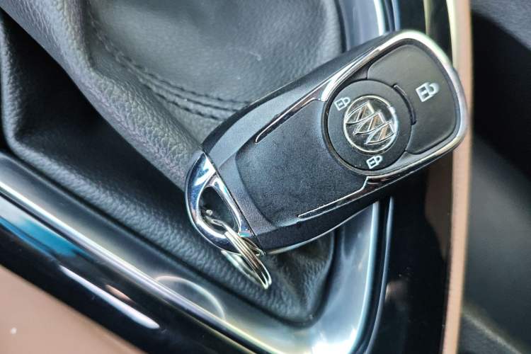 Used Buick GL6 2021 323T Mild Hybrid Connect Prestige Model Interior 1