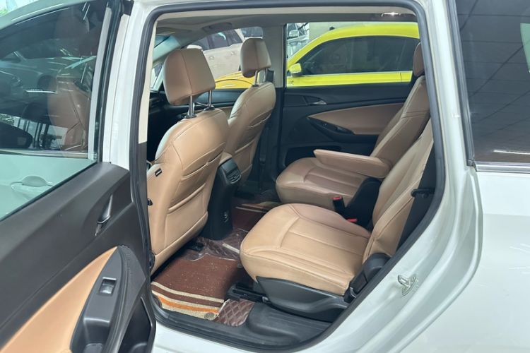 Used Buick GL6 2021 323T Mild Hybrid Connect Luxury Model Interior 13